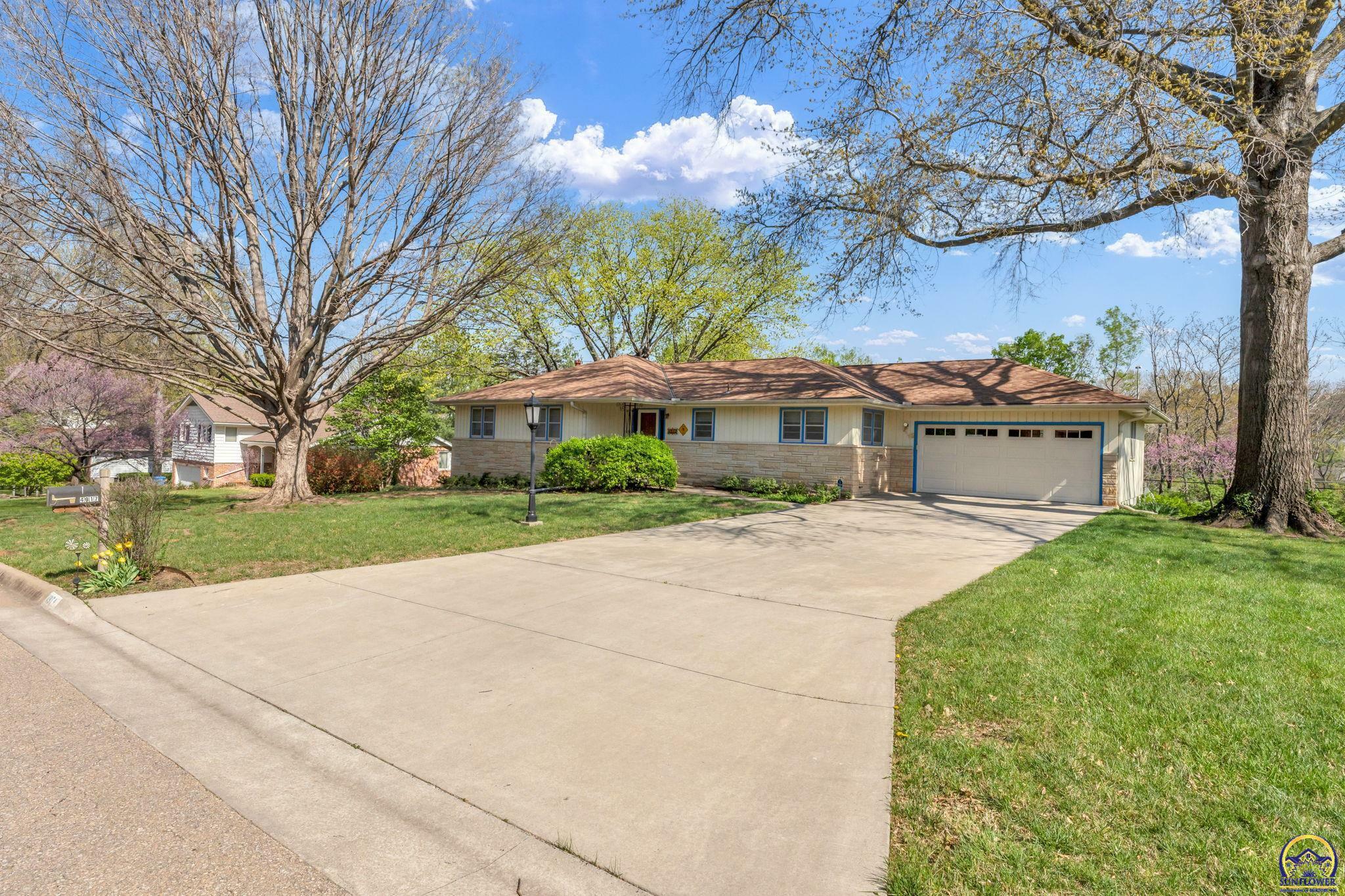 Property Photo: 4917 SW Cedar Crest Rd KS 66606