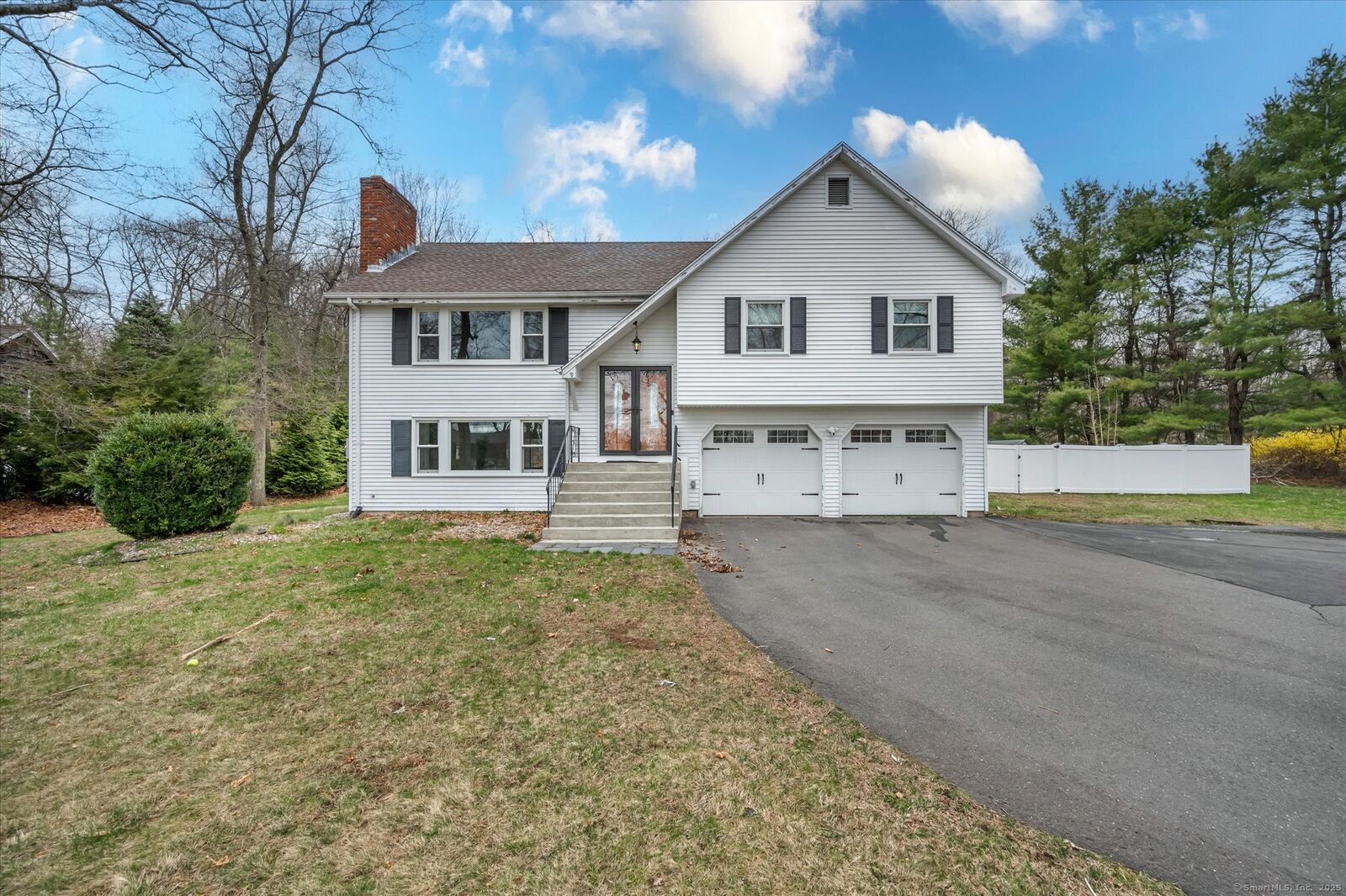 Property Photo: 394 Woodhaven Road CT 06033