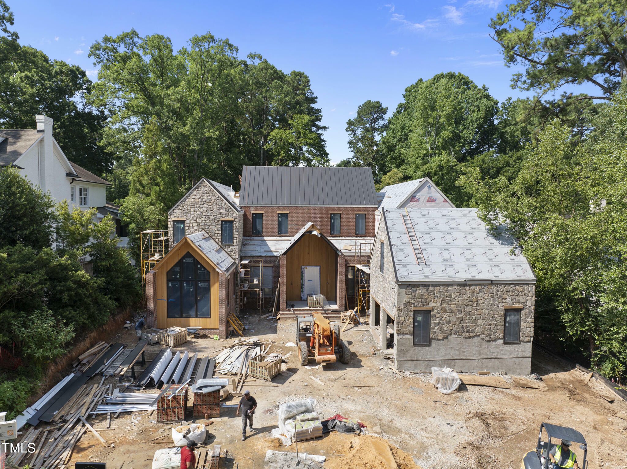 Property Photo: 516 Transylvania Avenue NC 27609