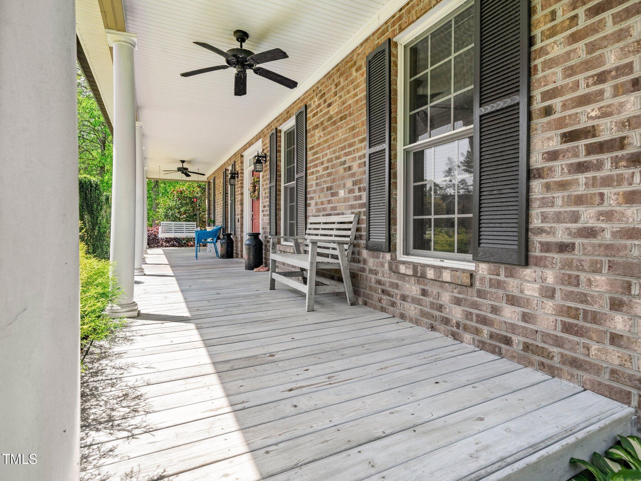 Property Photo: 936 Elbridge Drive NC 27603