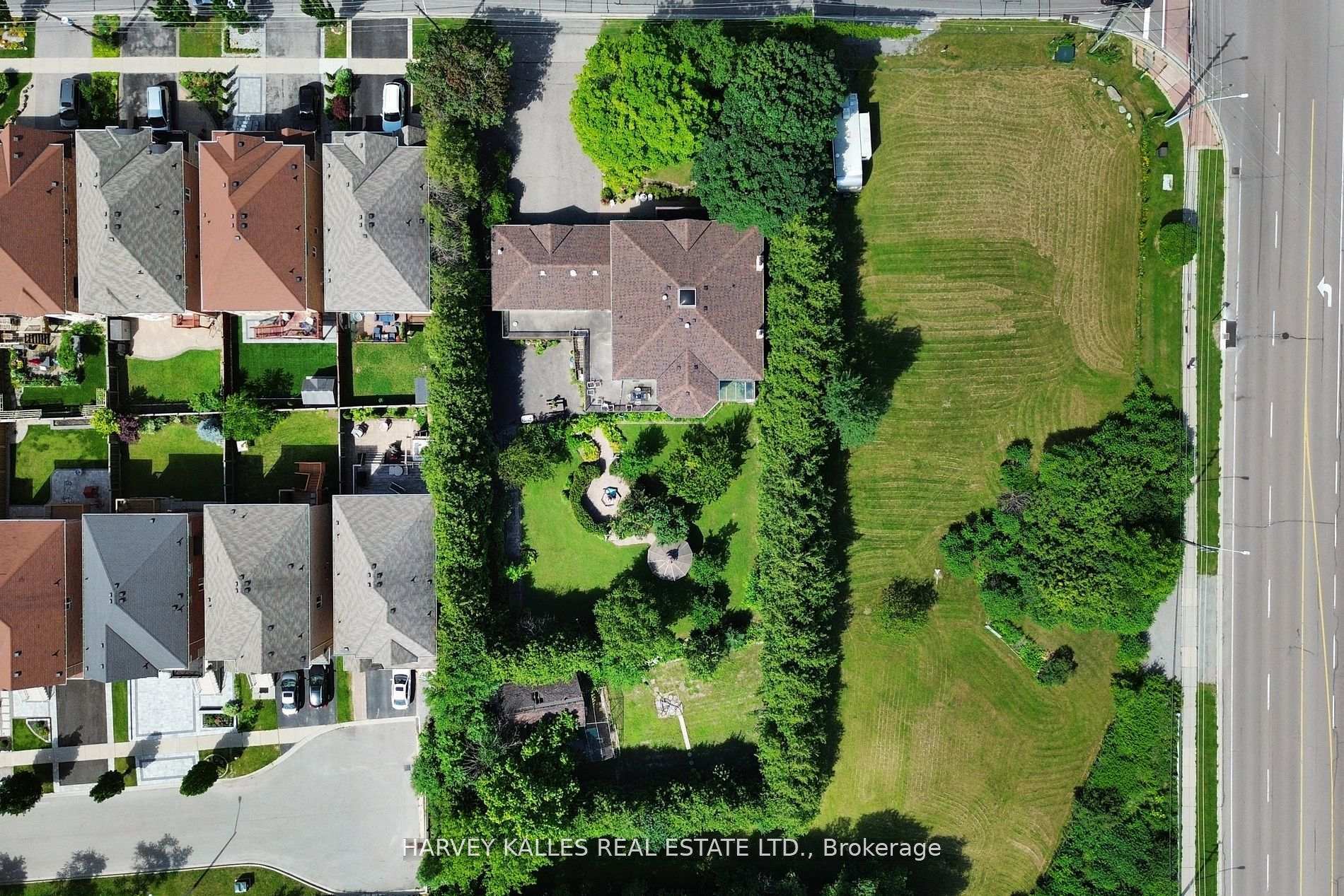 Photo de la propriété: 17 Rothbury Road ON L4S 1K6