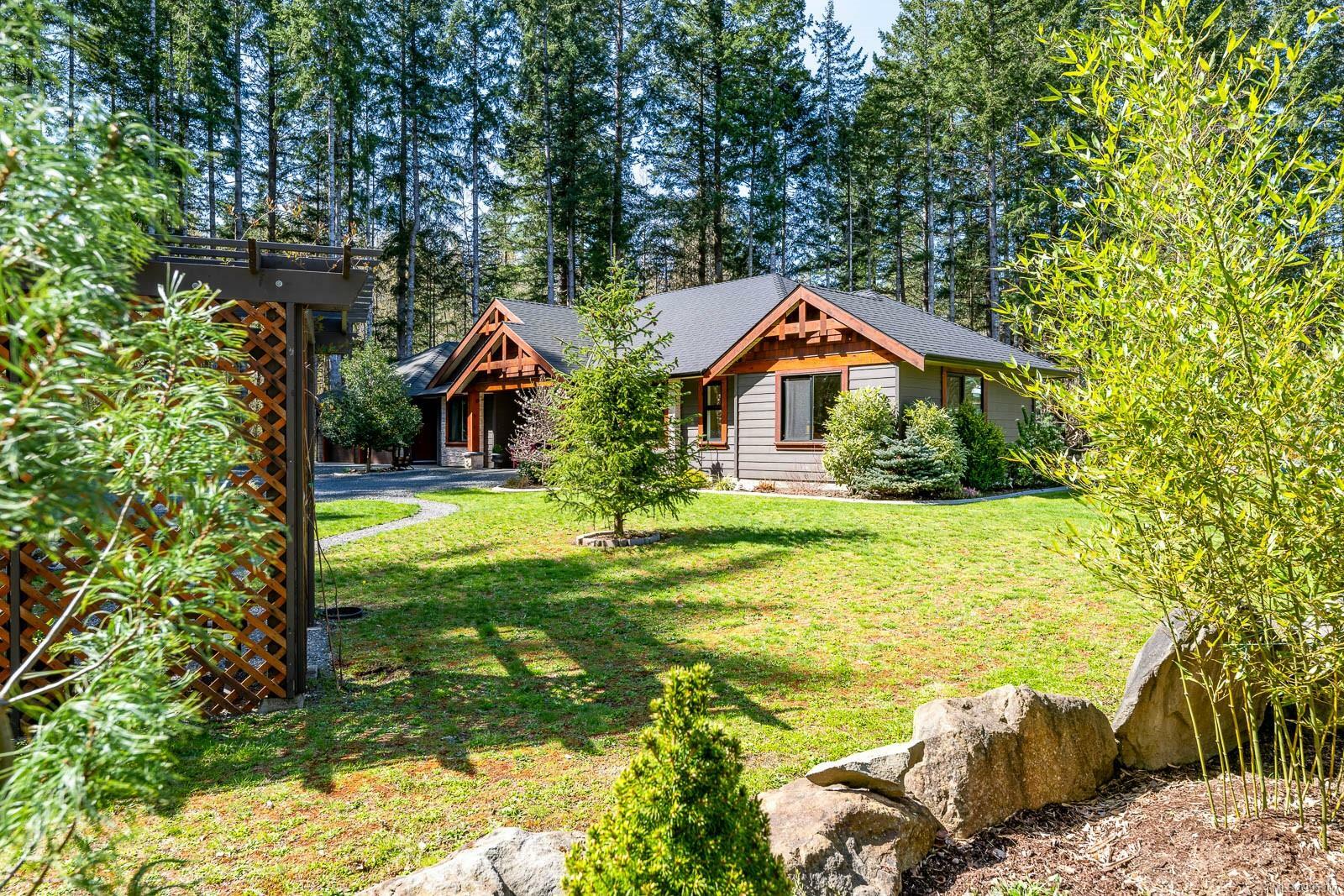 Property Photo: 1365 Sirius Rd BC V0R 2M0