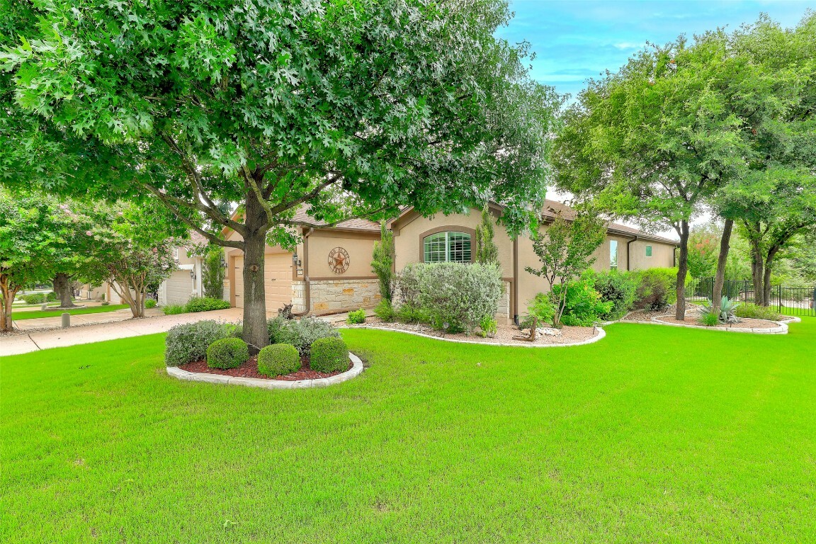 Property Photo: 802 Apache Mountain Lane TX 78633