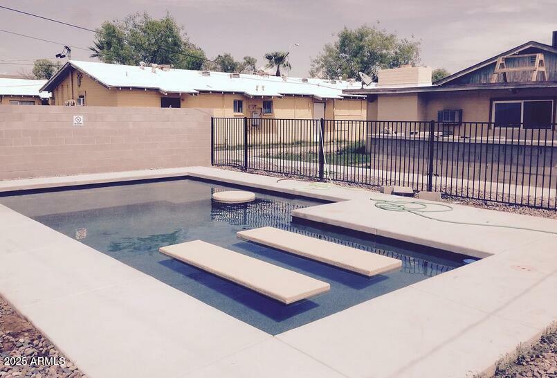 Property Photo: 1432 S Stanley Place AZ 85281