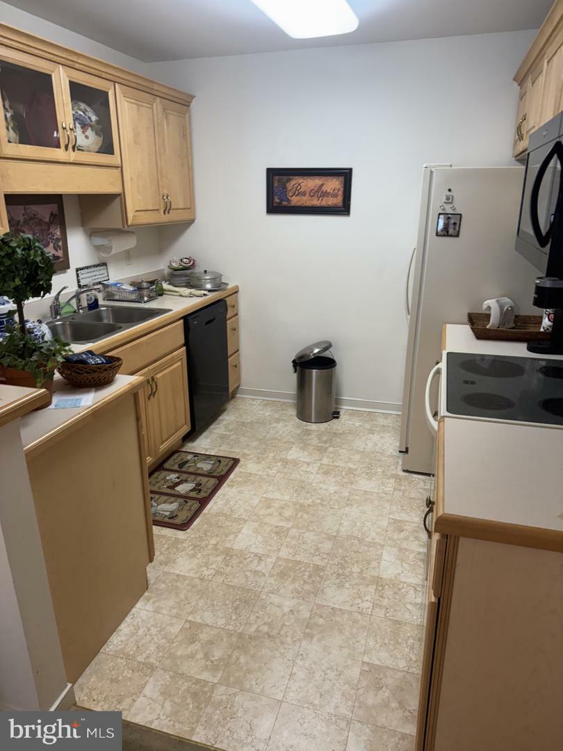 Property Photo: 1105 S Schumaker Drive B-305 MD 21804
