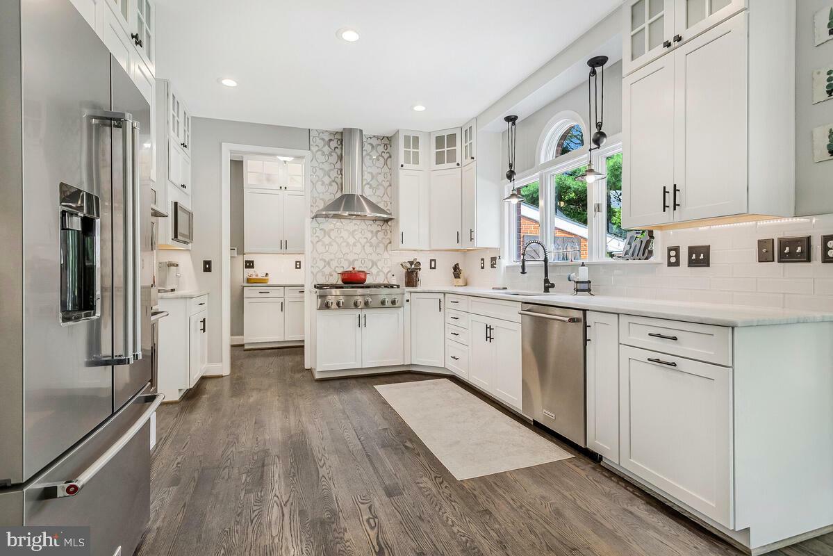 Property Photo: 2840 Dunleigh Drive MD 20754