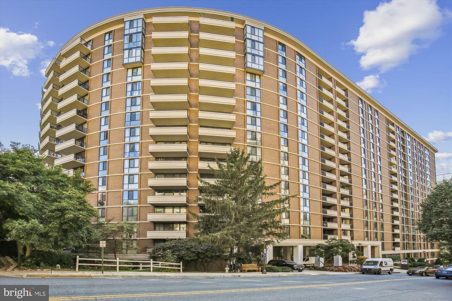 Property Photo: 4620 N Park Avenue 1502E MD 20815