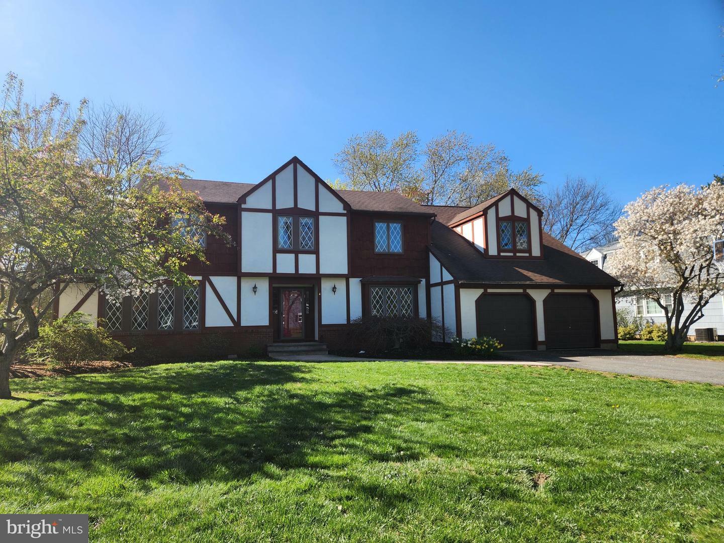 Property Photo: 4 Ivy Glen Lane NJ 08648