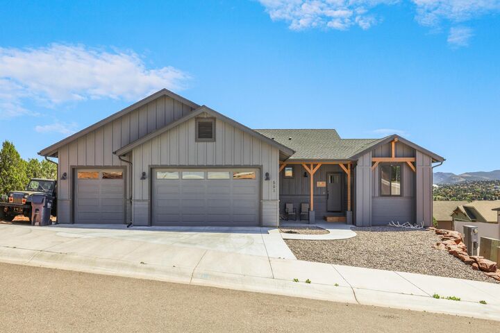 Property Photo:  501 N Peak Loop  AZ 85541 