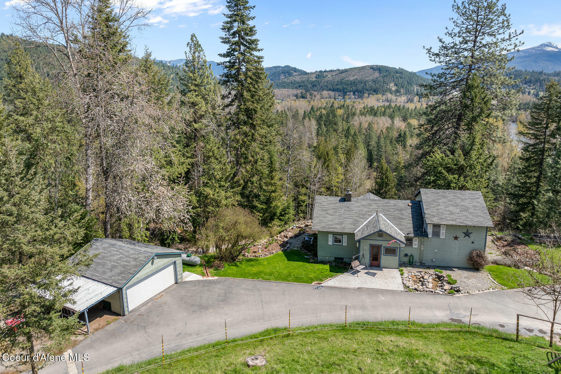 Property Photo: 305 Fast Hill Rd ID 83839