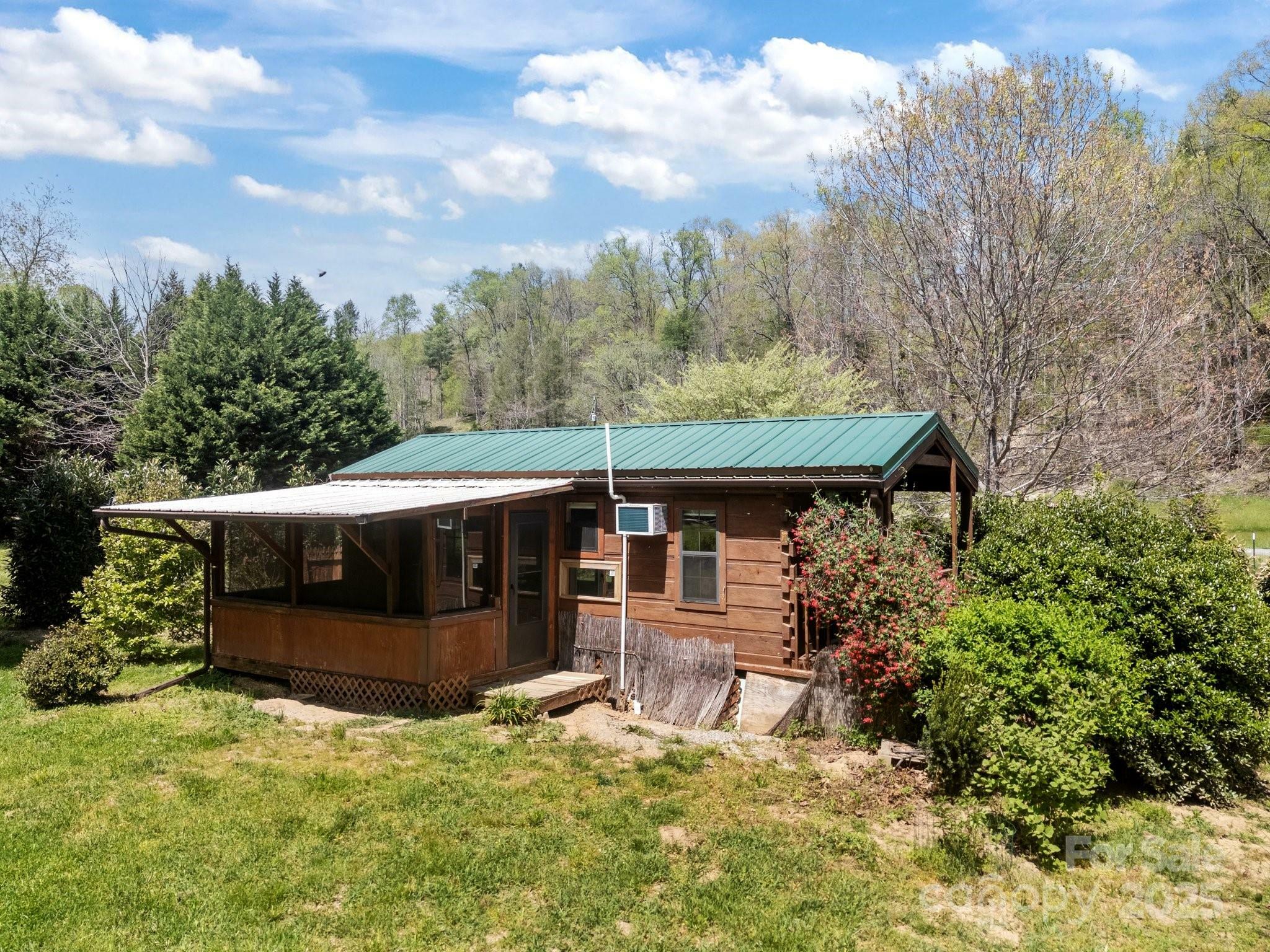 Property Photo: 2978 Nc 9 Highway NC 28711