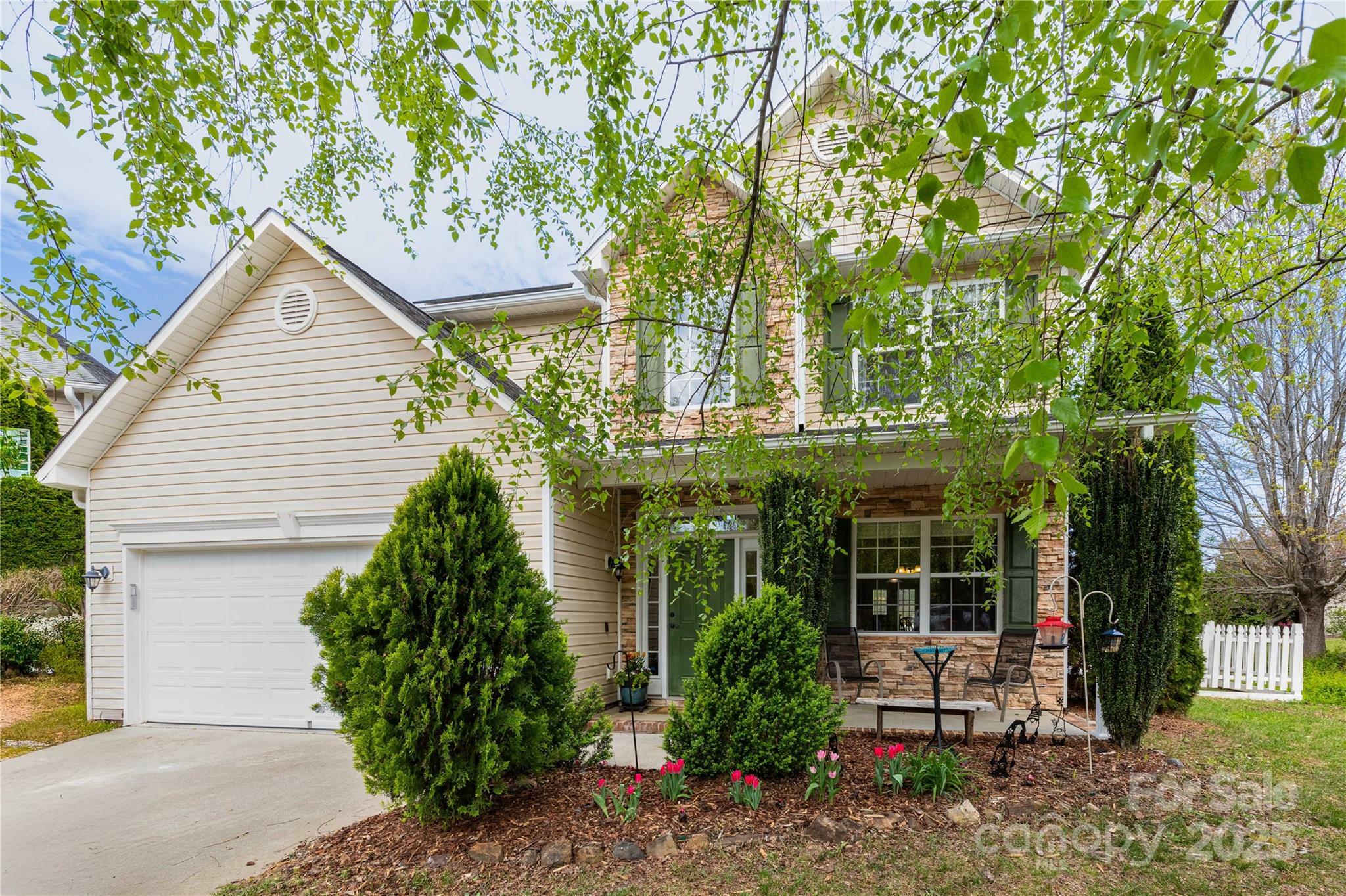 7 Carraway Court  Asheville NC 28804 photo