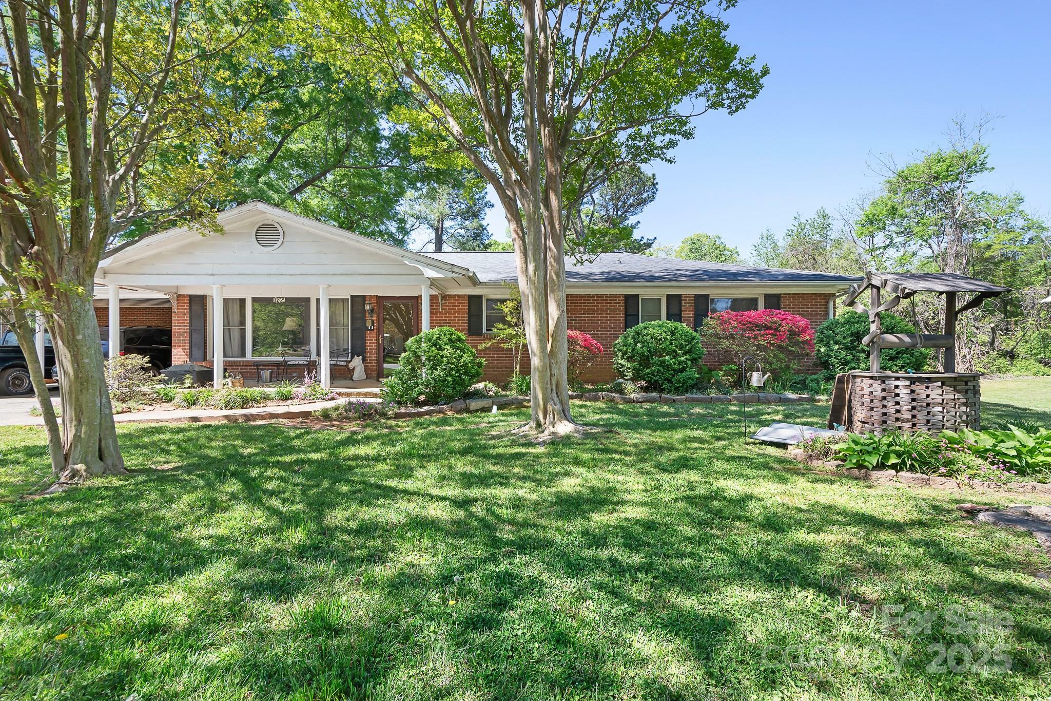Property Photo: 3265 W Innes Street NC 28144
