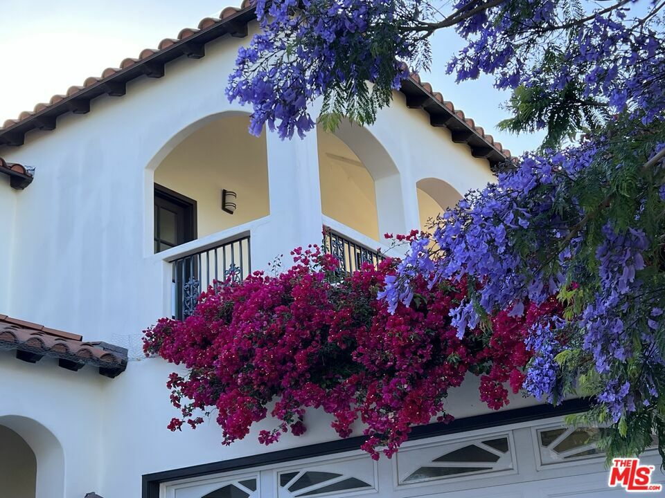 Property Photo: 7917 Westlawn Ave CA 90045