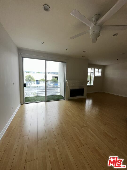 Property Photo: 5350 White Oak Ave CA 91316