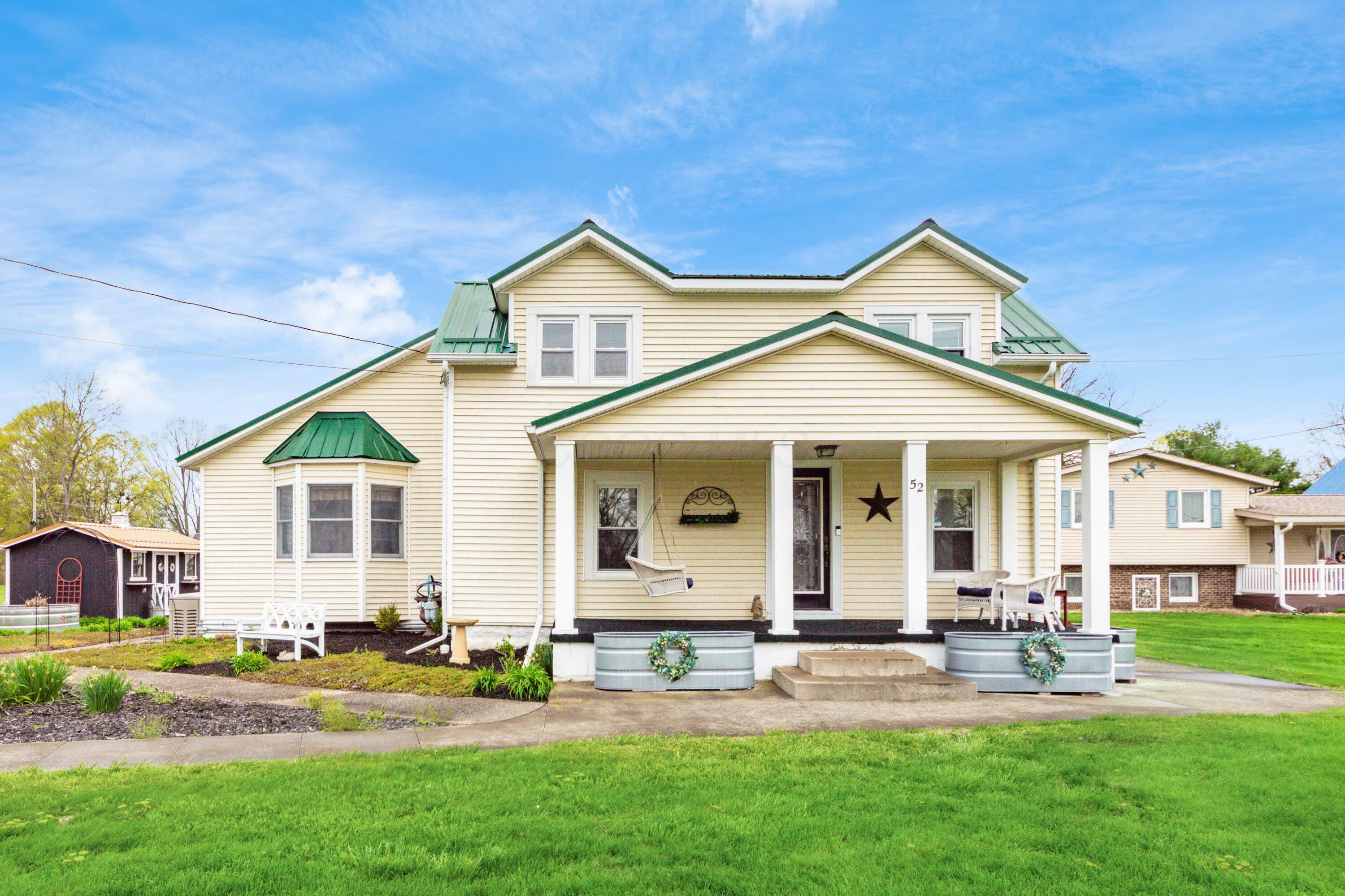 Property Photo: 52 3rd SE Street OH 43055