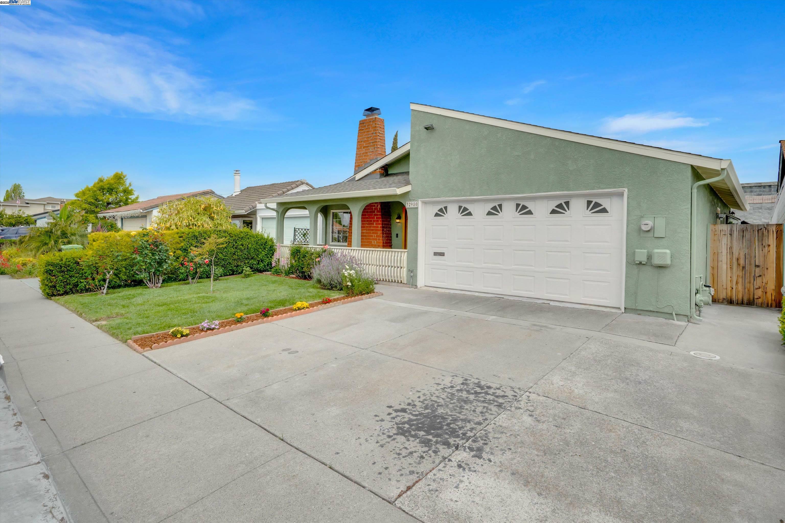 Property Photo: 32980 Lake Mead Dr CA 94555