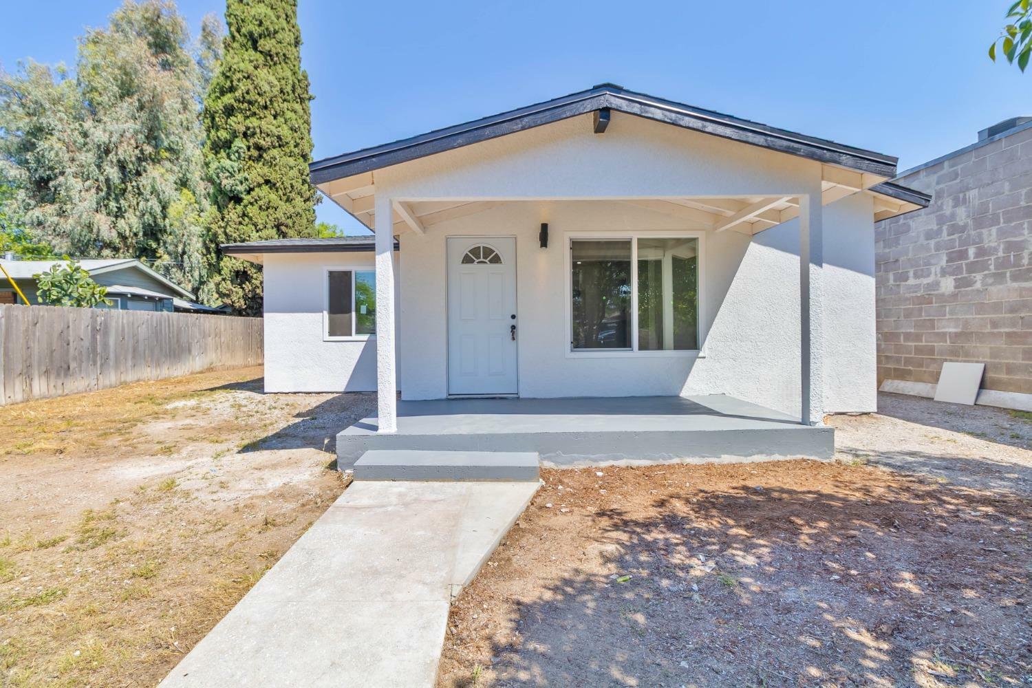 Property Photo: 227 E Pine Avenue CA 93728