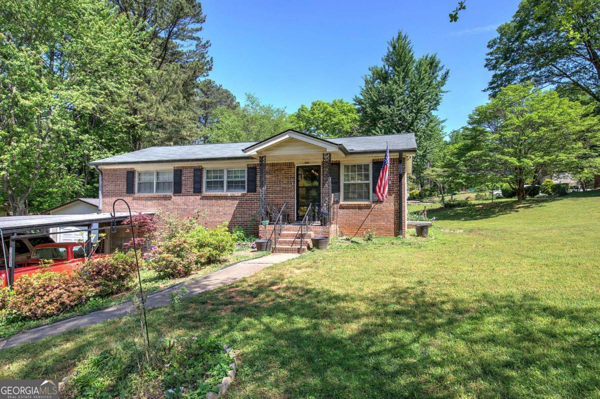 Property Photo: 1001 Rhett Drive NW GA 30144