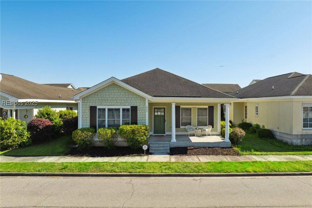Property Photo: 235 Dogwood Circle GA 31407
