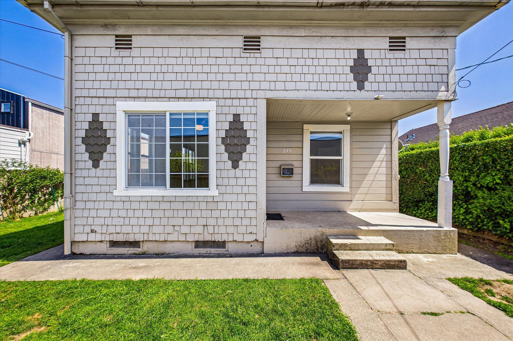 Property Photo:  645 7th Street  CA 95540 