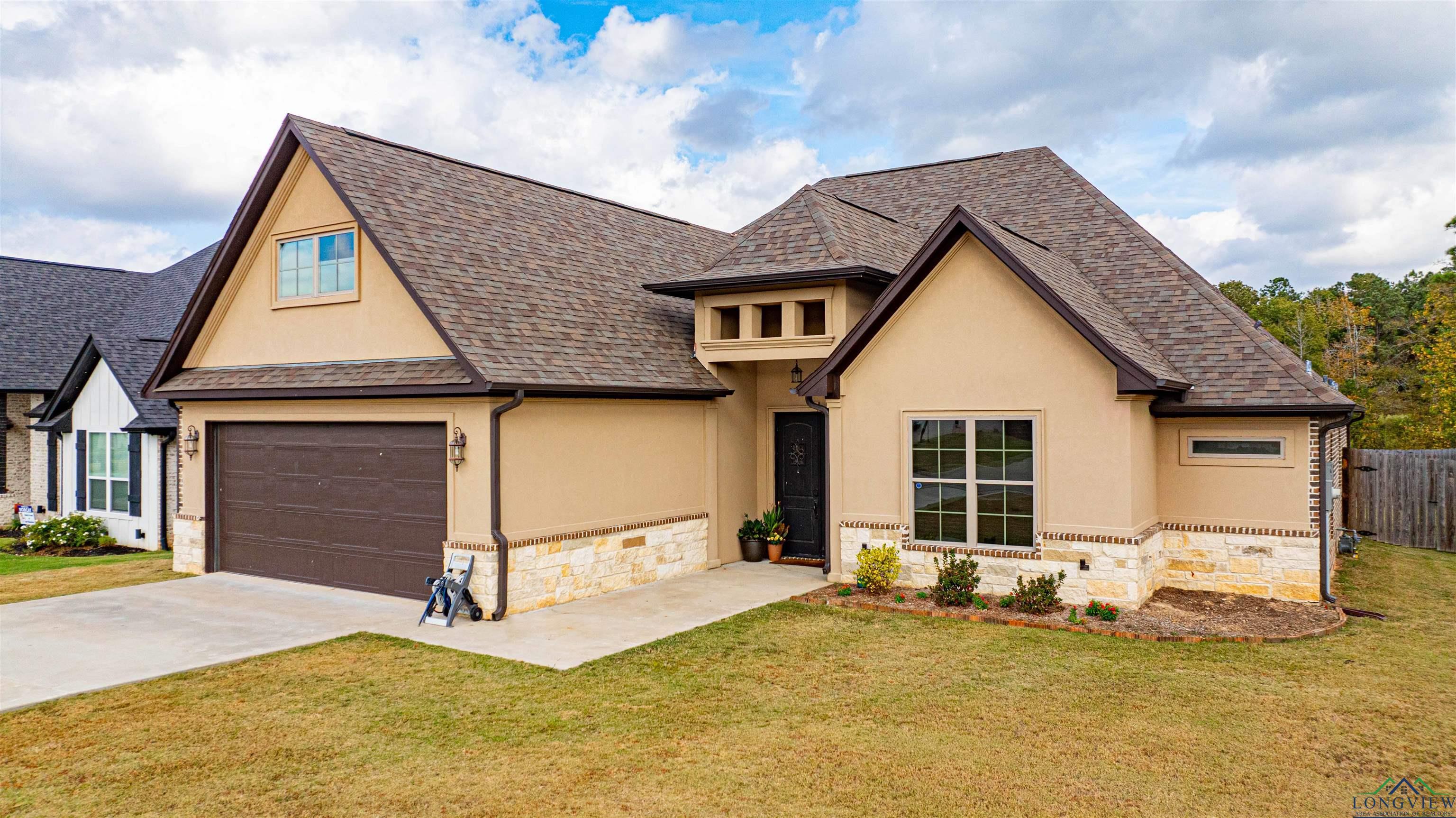 Property Photo: 111 Decoy Ln TX 75650