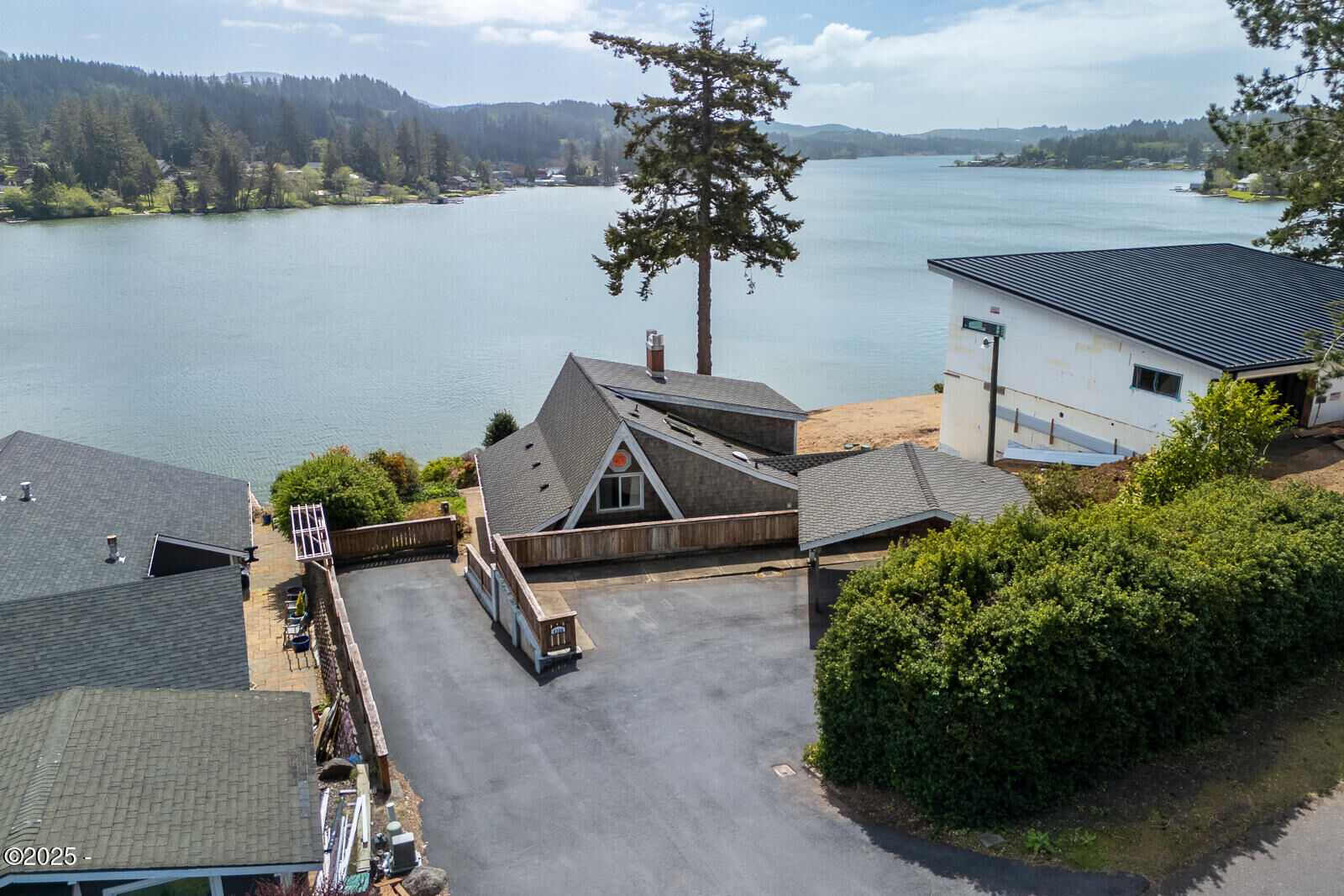 Property Photo: 4304 NE 42nd Street OR 97364