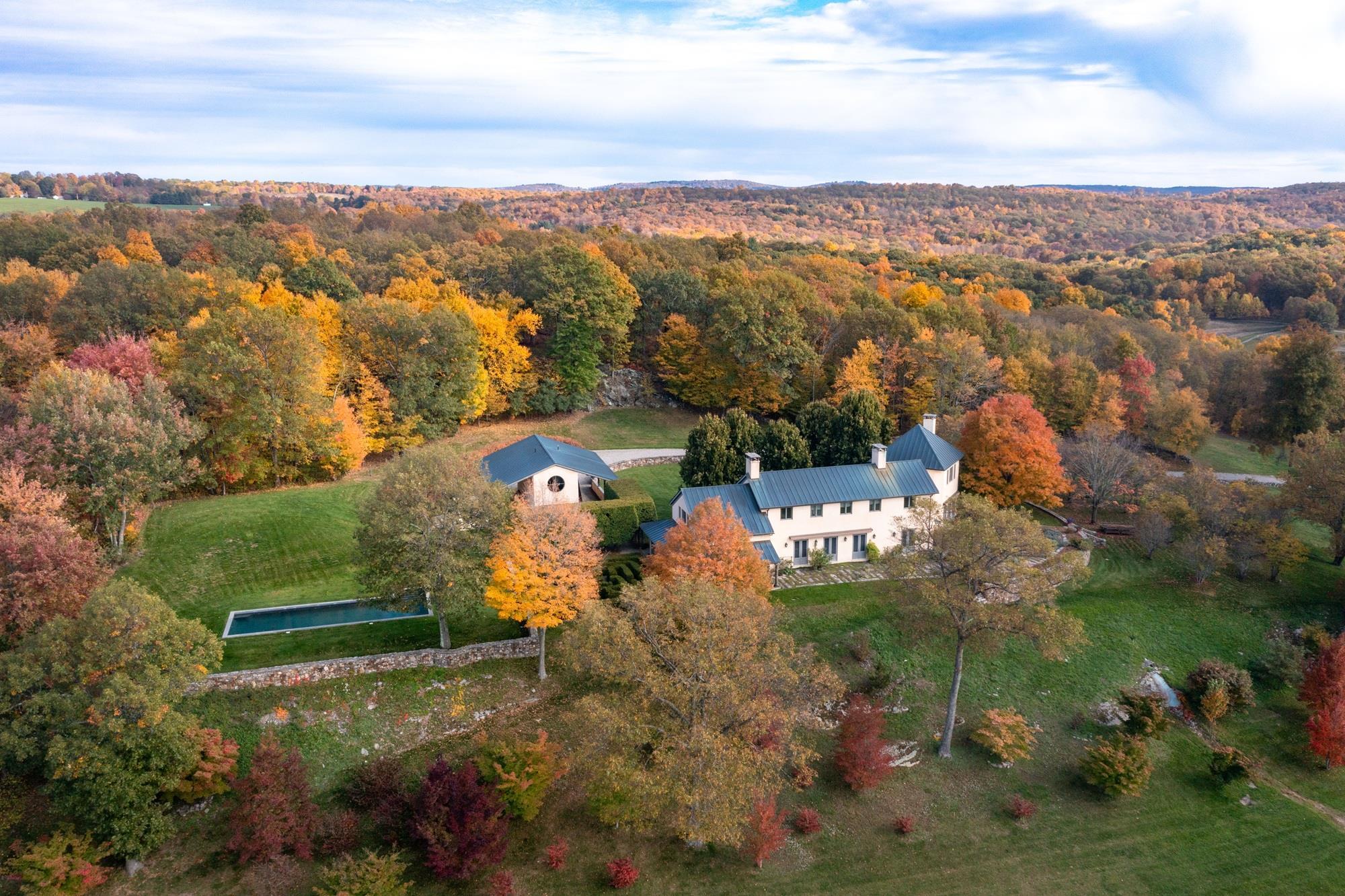 129 West Meadow Lane  Millbrook NY 12545 photo