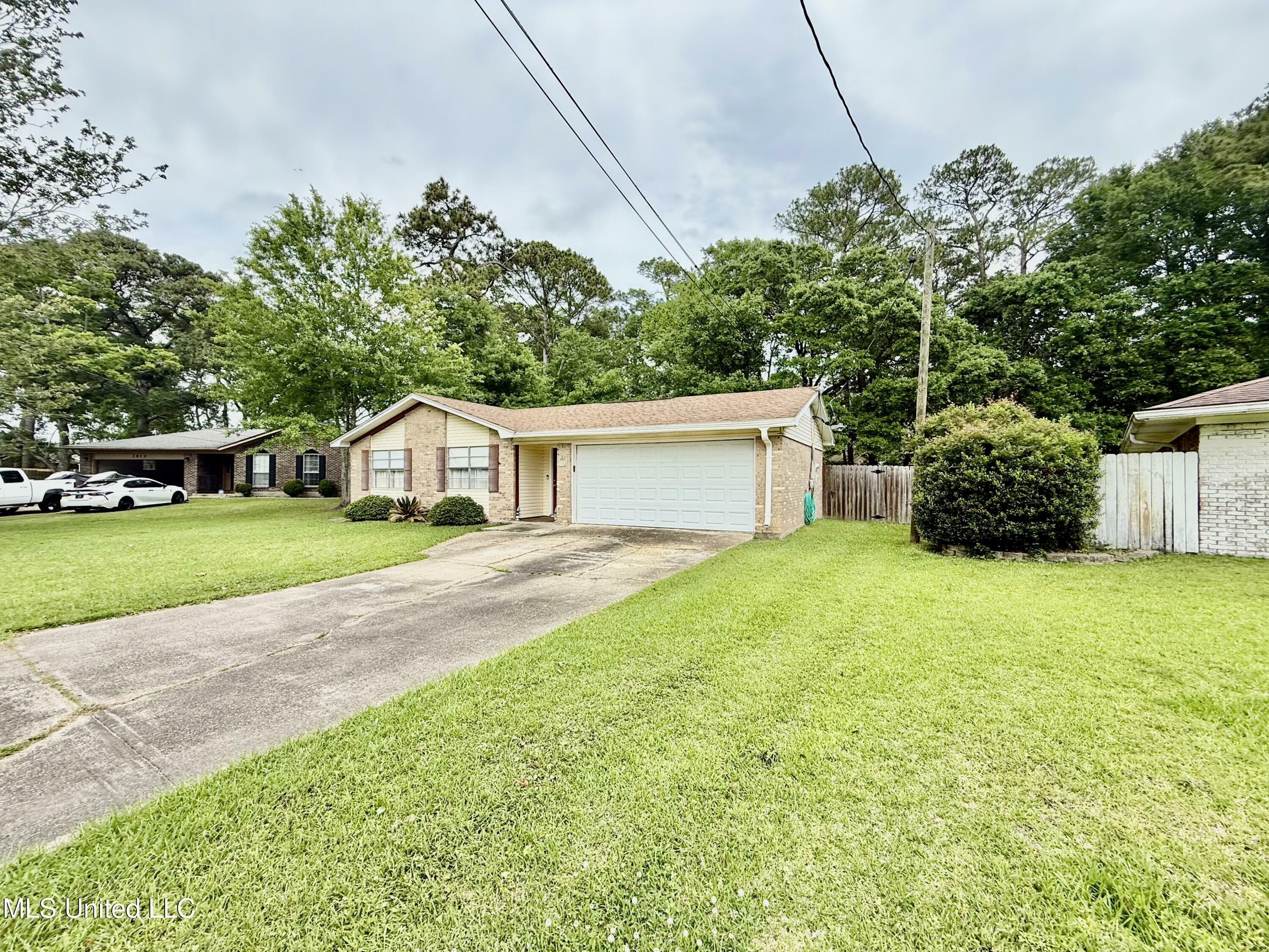 Property Photo: 1806 Pat Drive MS 39553