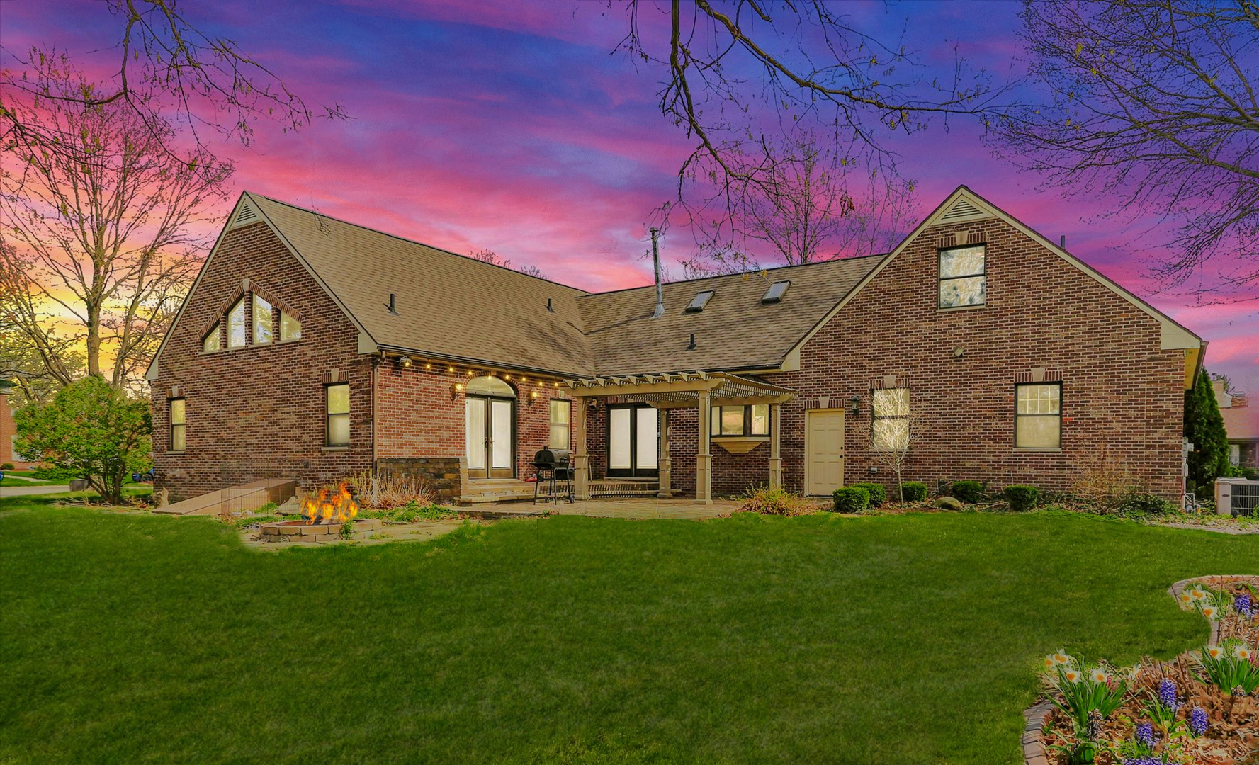 Property Photo: 1318 Broadmoor Drive IL 61821