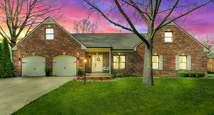 Property Photo:  1318 Broadmoor Drive  IL 61821