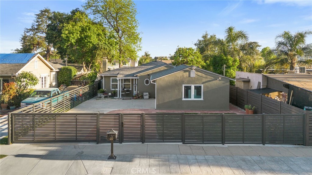 Property Photo:  608 Stonehurst Drive  CA 91001 