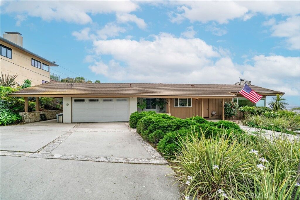 Property Photo: 27079 Sunnyridge Road CA 90274