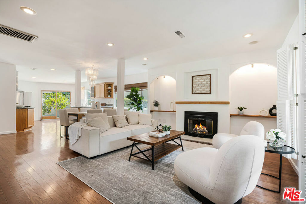Property Photo: 7393 W 81st Street CA 90045