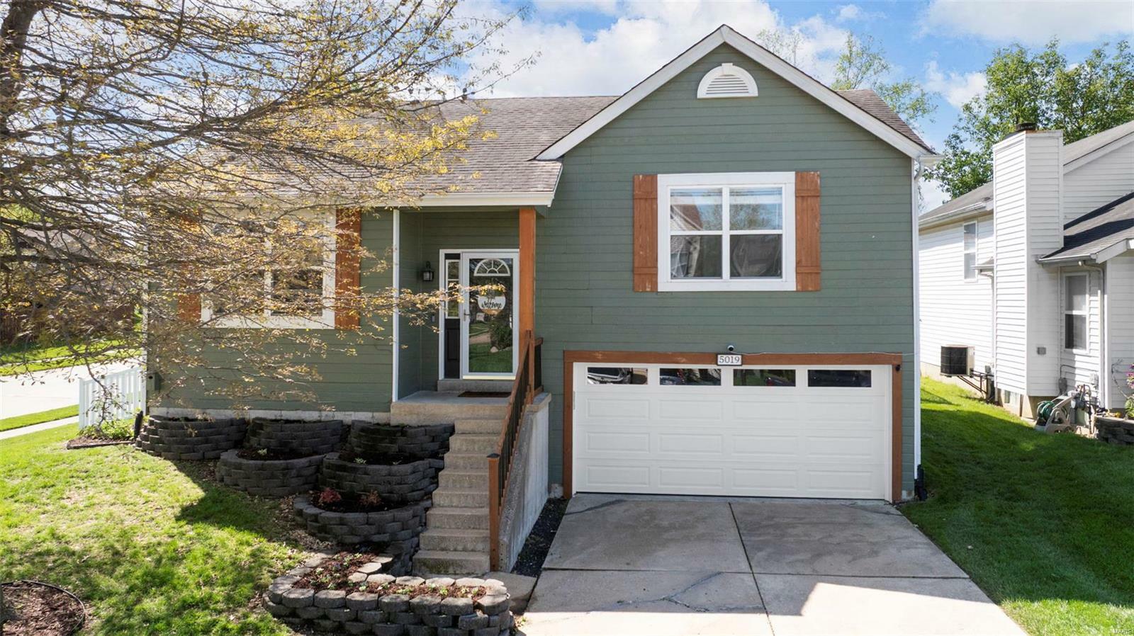 5019 Brittany Downs Drive  St Charles MO 63304 photo