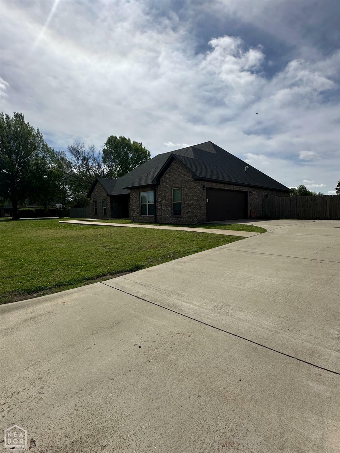 Property Photo: 609 S Ridgeway AR 72315