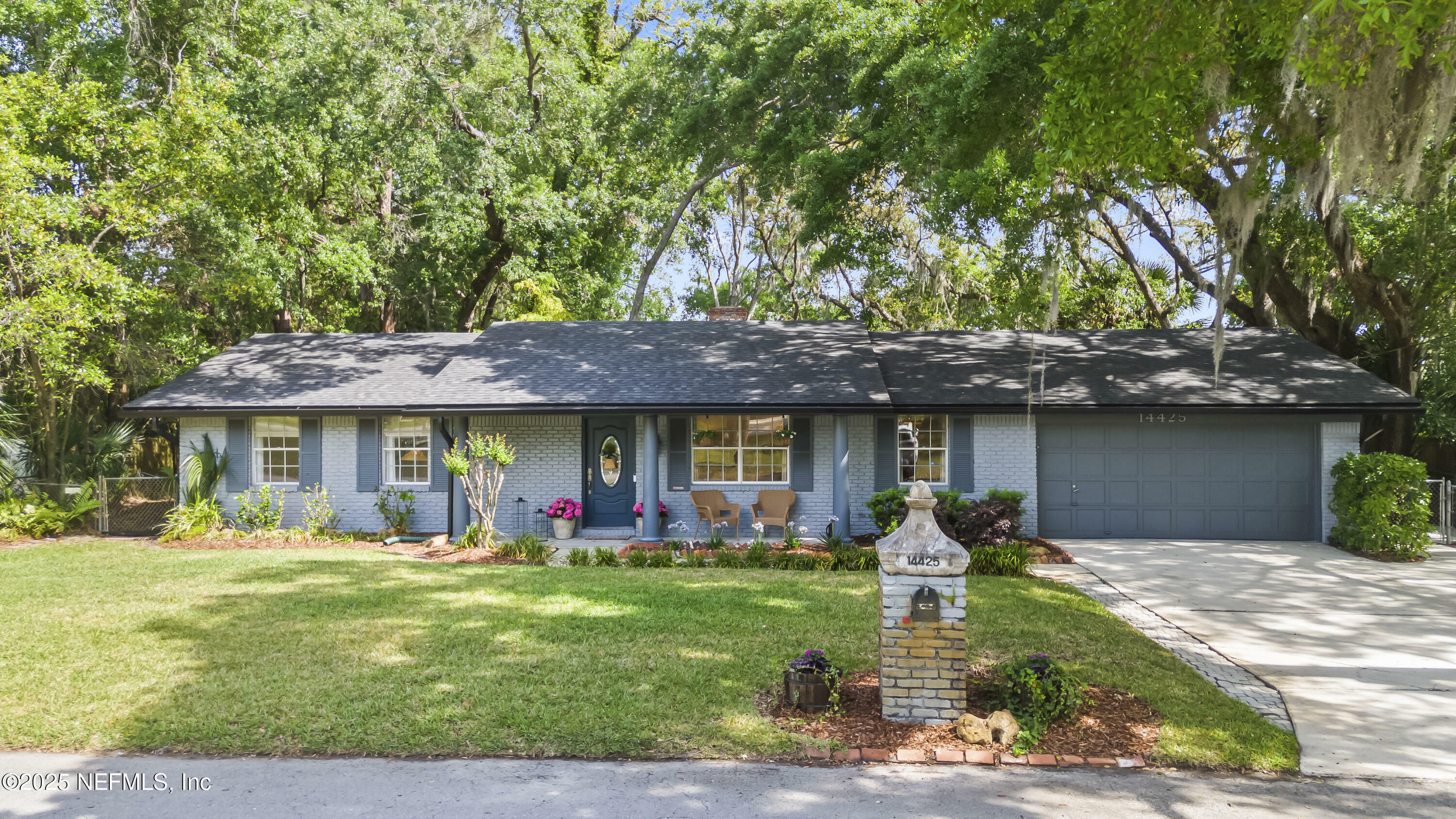 Property Photo: 14425 Aqua Vista Road N FL 32224
