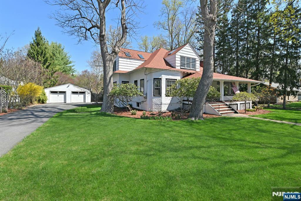Property Photo:  36 Bryant Place  NJ 07675 