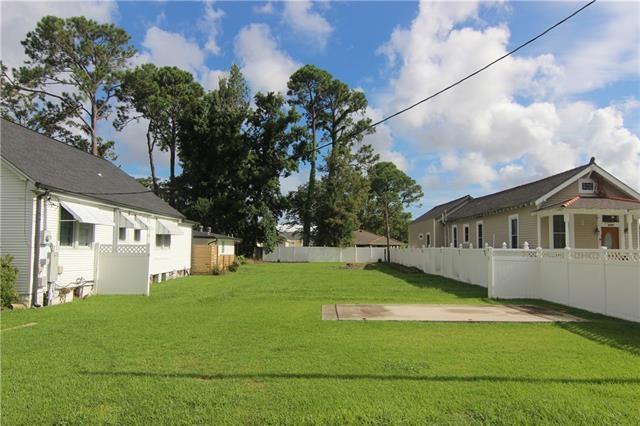 Property Photo: 3761 Roman Street LA 70001