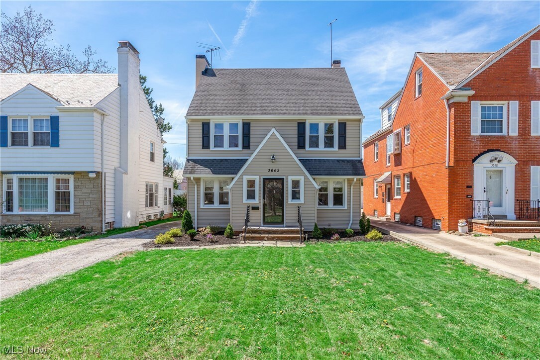 Property Photo: 3662 Lynnfield Road OH 44122