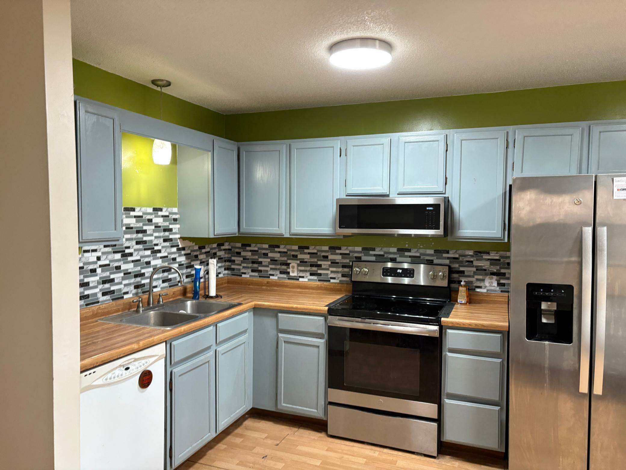 Property Photo: 912 W Village Circle SE MN 55904