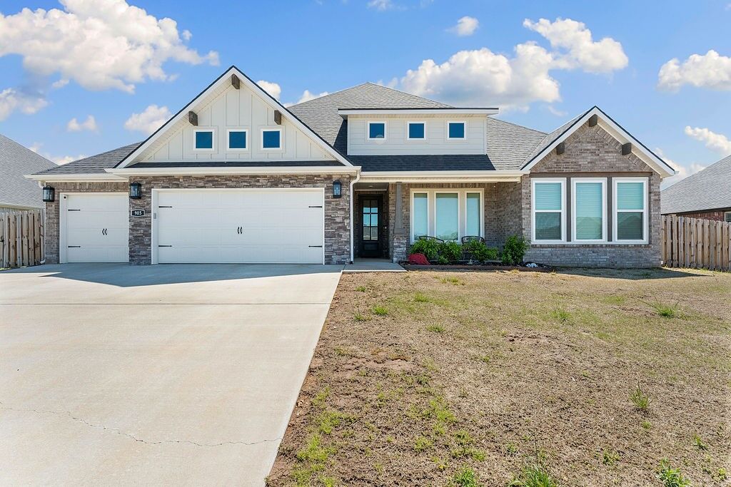 Property Photo:  905 Carlock Drive  AR 72751 