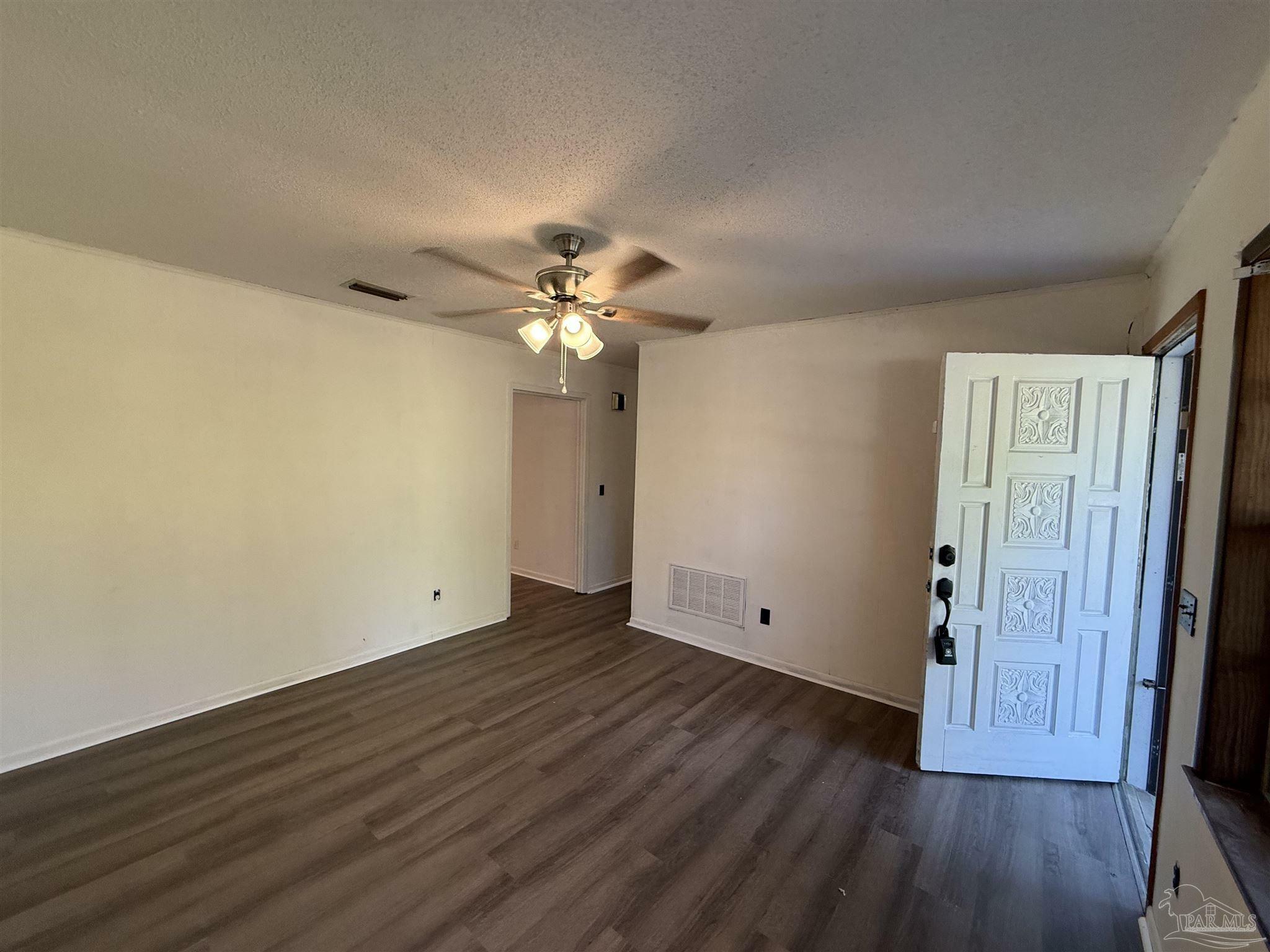 7569 Woods Rd  Pensacola FL 32526 photo