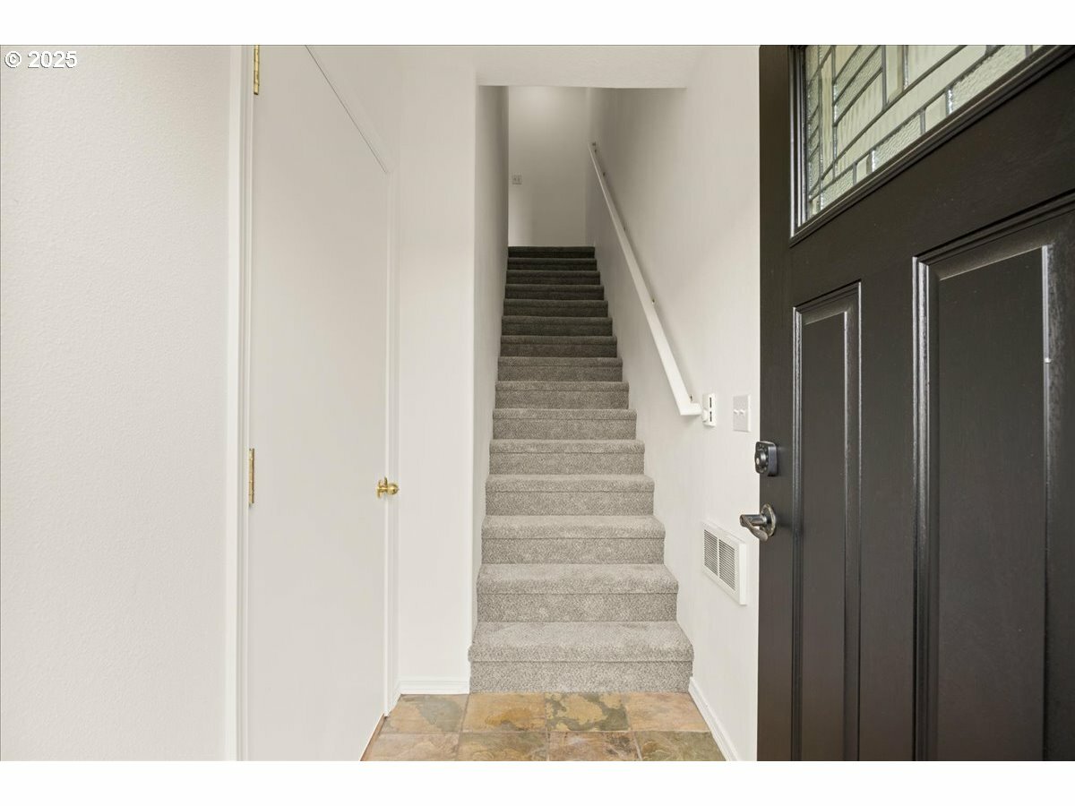 Property Photo:  8527 N Princeton St  OR 97203 