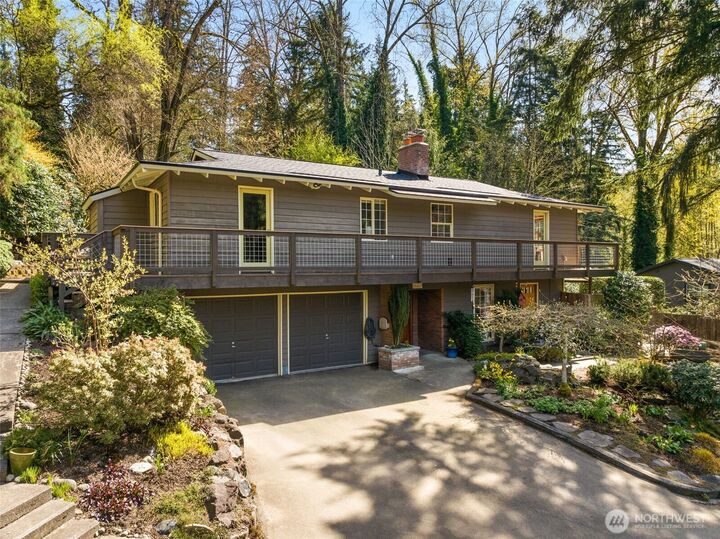 Property Photo: 16420 76th Court NE WA 98028
