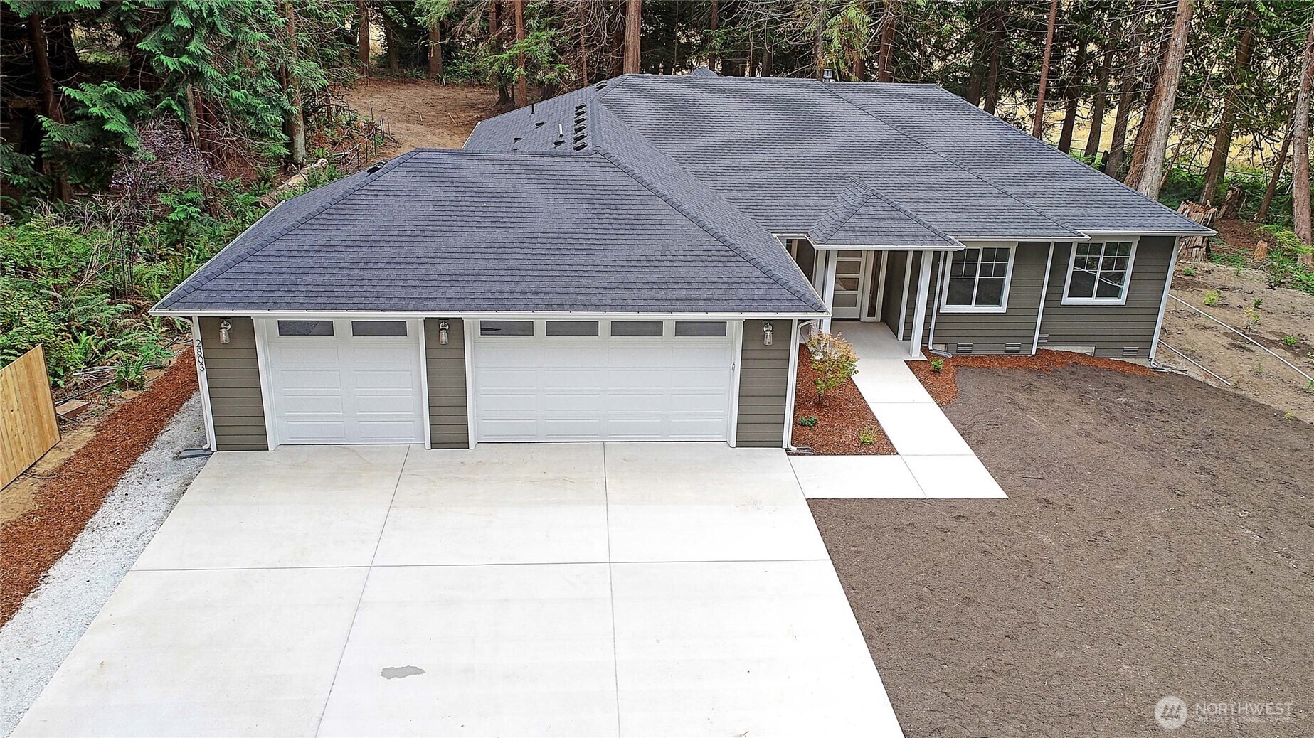 Property Photo: 2802 Park Drive WA 98282