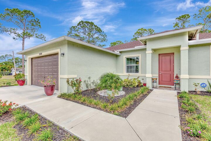 Property Photo: 17129 37th Place N FL 33470