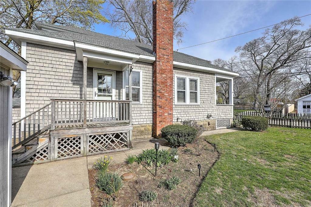 Property Photo: 4 Wamsetta Avenue RI 02915