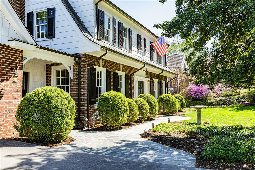 Property Photo: 2912 Wycliffe Ave SW VA 24014