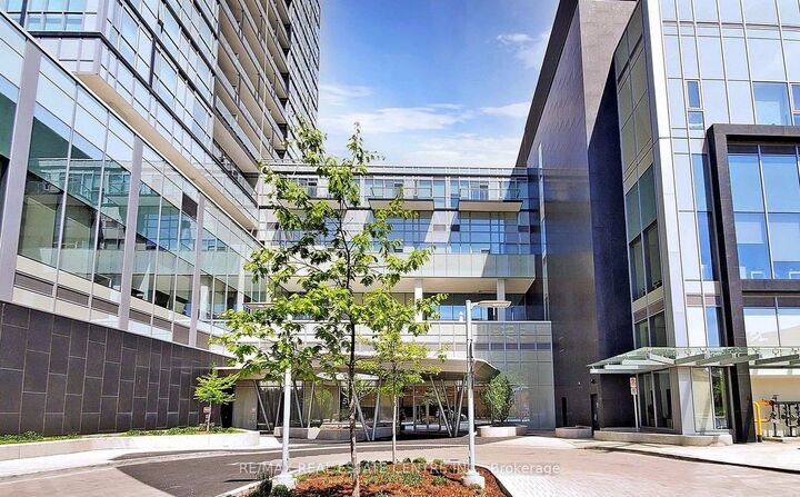 Property Photo:  5180 Yonge Street P2/20  ON M2N 5P6 
